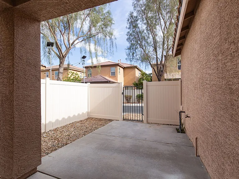 3140 Baranek Ave — Photo 37