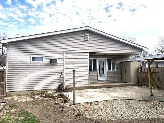 3rd image of 1139 N Lincoln Ave