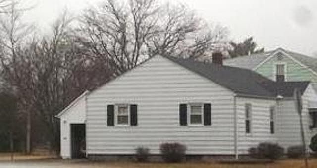 2nd image of 704 E Suthoff St