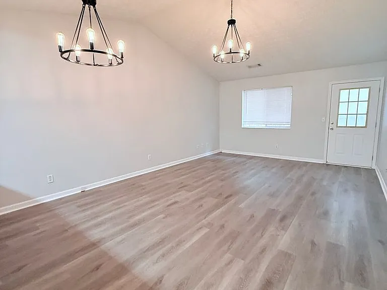 3977 Hidden Hollow Dr — Photo 5
