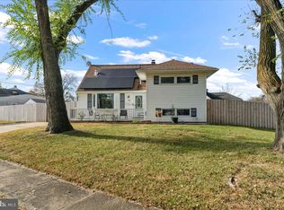 33 Merry Rd, Newark, DE 19713