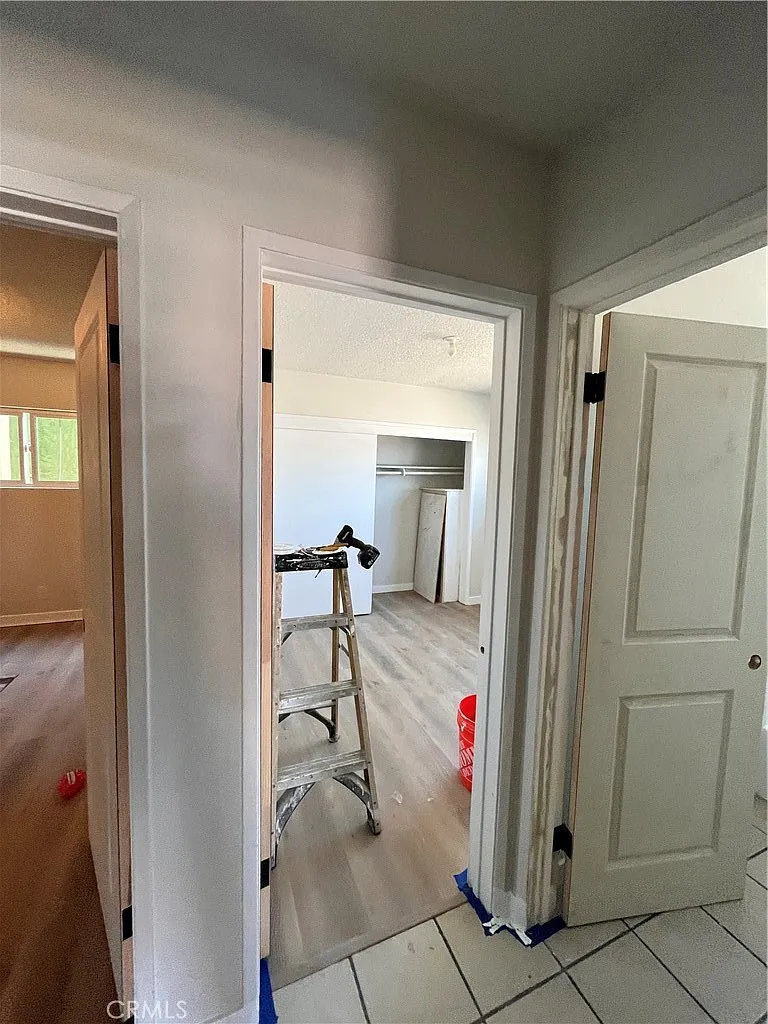 2 bed, 692 sqft, $2,300 — Photo 3