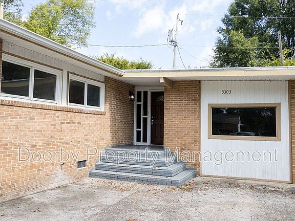 3rd image of 5303 Meadowbrook Ln