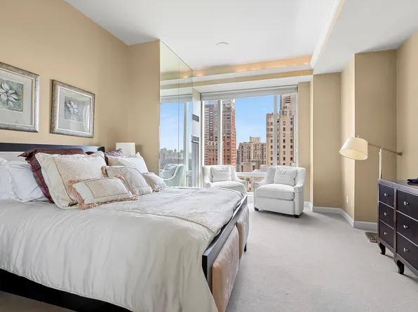 1 Central Park West image 23 of 31