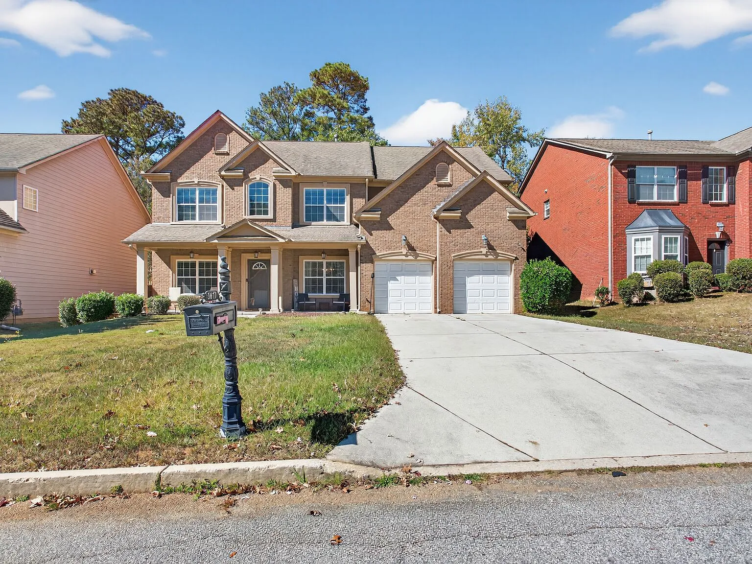 5 bed, 3034 sqft, $3,200 — Photo 1