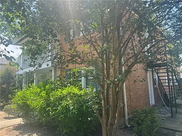 3 bed, 2.0 bath, 1525 sqft, $2,000 — Photo 3