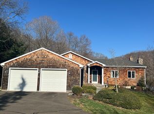 128 Horse Pond Rd, Madison, CT 06443