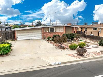 1214 Rodgers Rd, Hanford, CA, 93230