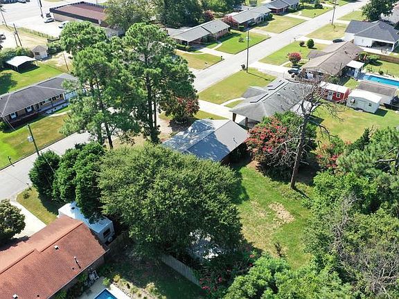 3rd image of 614 Ashley Cir