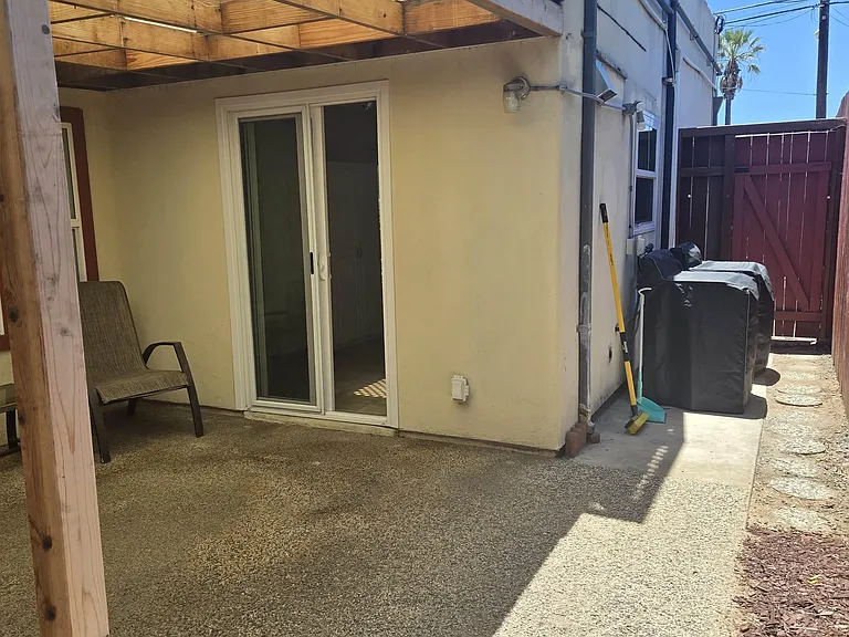 411 2nd St — Photo 28