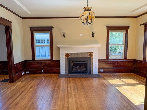 2nd image of 726 Acacia Dr