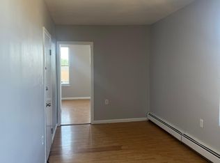 93 16th Ave #3R, Newark, NJ 07103