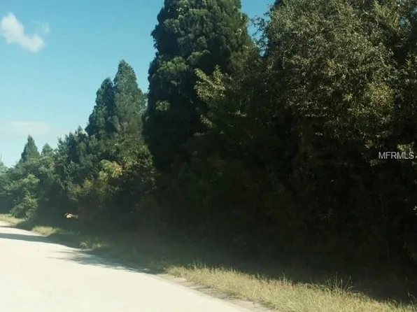 128 5th St, Babson Park, FL 33827