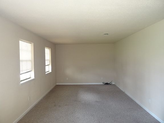 2nd image of 205 Briarwood Dr
