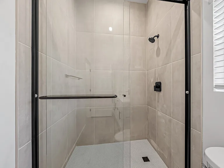 131 Diana St #13 — Photo 19