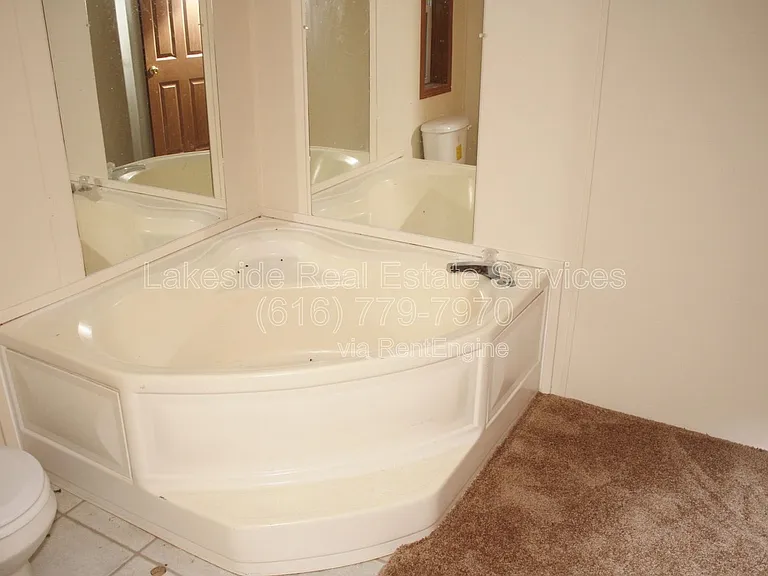 10500 21 Mile Rd NE — Photo 10