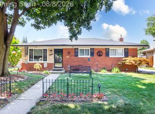 40771 Pickett Ridge Rd, Sterling Heights, MI 48313