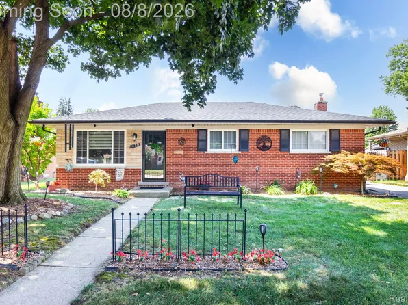 40771 Pickett Ridge Rd, Sterling Heights, MI 48313
