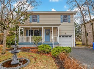 75 Grove St, Tenafly, NJ 07670