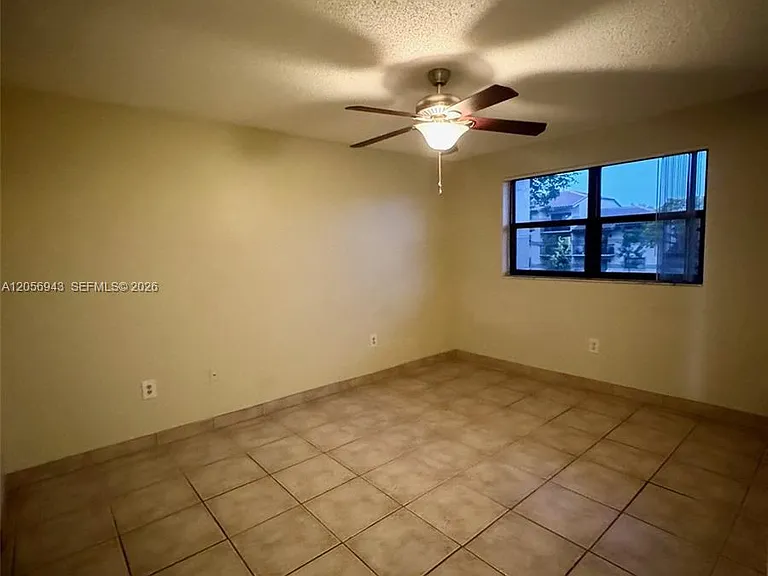 9945 Nob Hill Ct #9945 — Photo 2