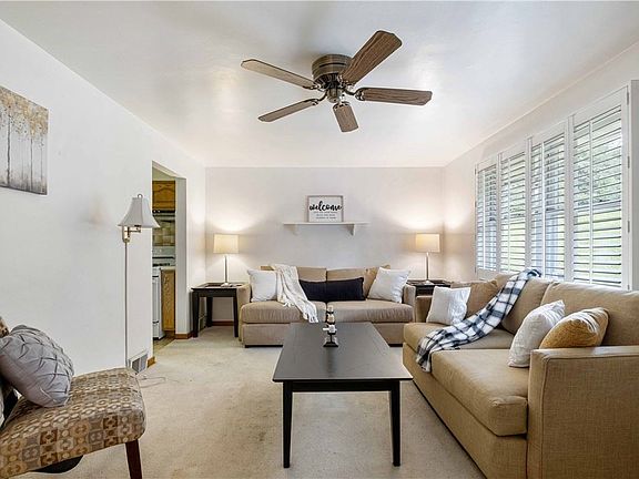 3rd image of 4491 Greengrove Dr