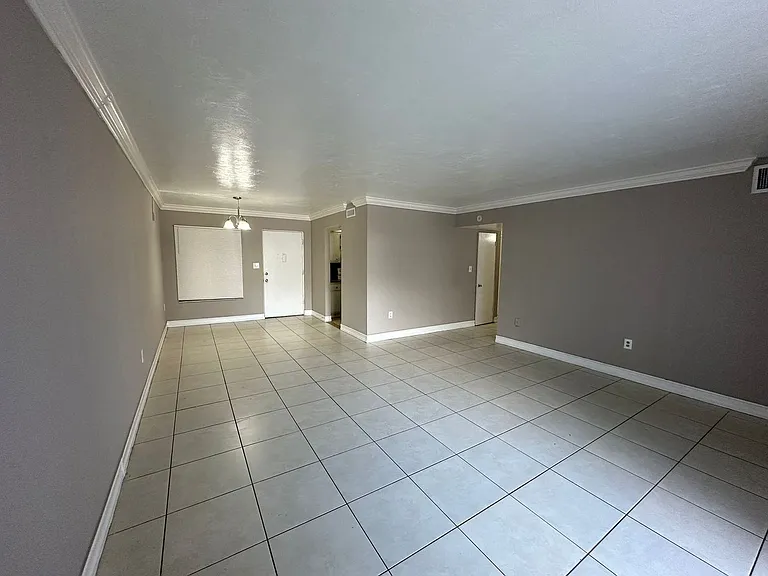1830 Maravilla Ave #704 — Photo 2
