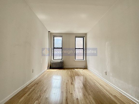 2nd image of 401 E 68th St #5E1