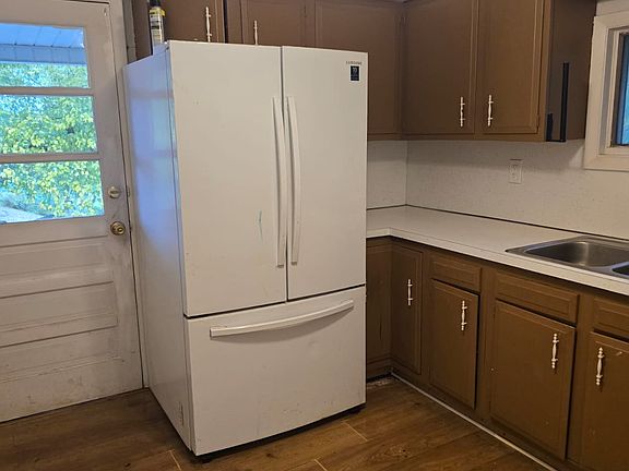 5th image of 926 Mount Vernon Ave Unit 2