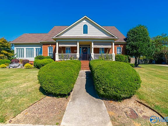 3rd image of 4901 Saddle Ridge Dr SE