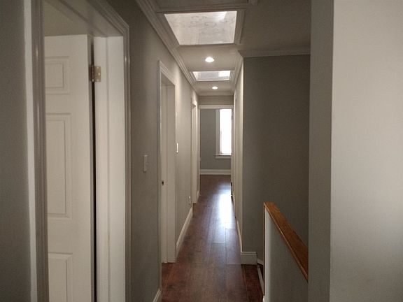 4th image of 180 Fairview Ave