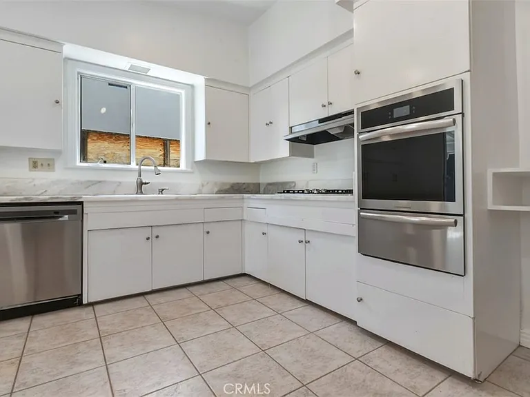 5836 Wish Ave — Photo 19