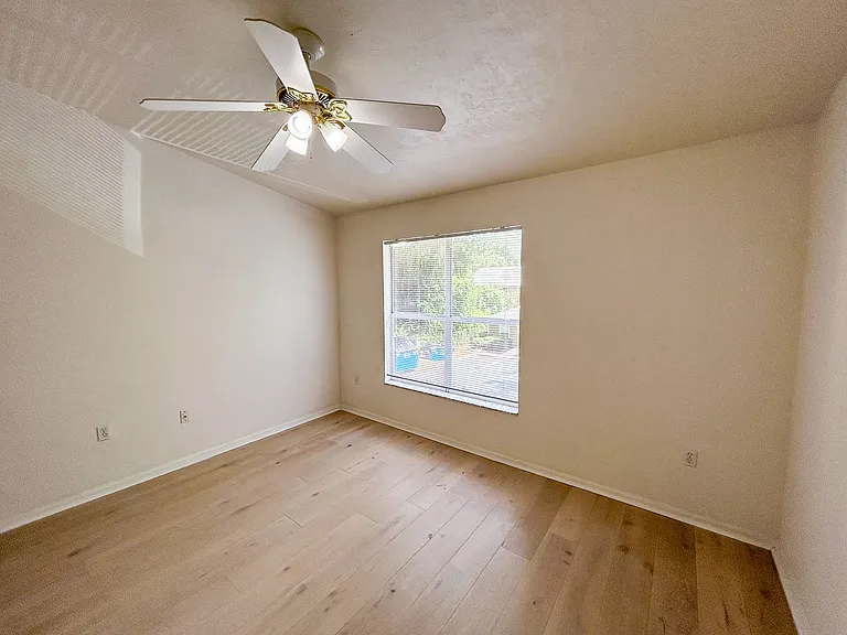4415 SW 34th St #803 — Photo 13