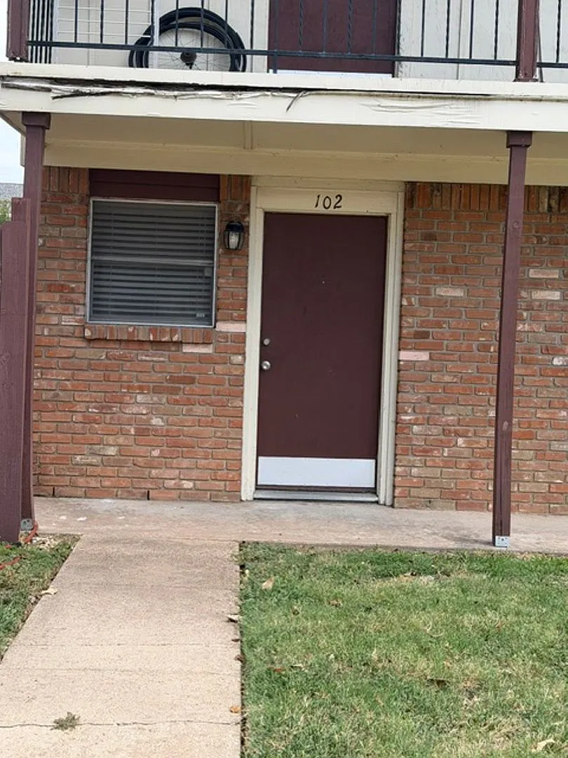 920 Speight Ave. — Photo 2