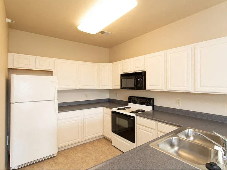 Lindberg Lofts — Photo 3
