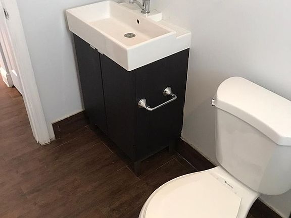 5th image of 1533 NW 2nd St #131-U