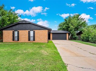6406 SW Lynnwood Ave, Lawton, OK 73505