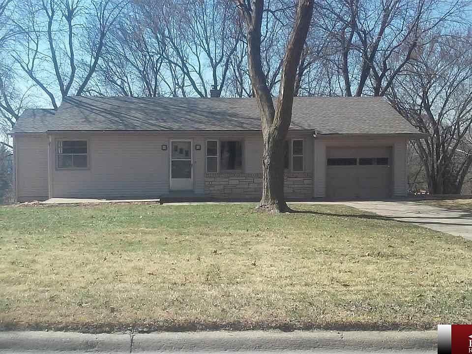 1st image of 1216 Bellevue Blvd N