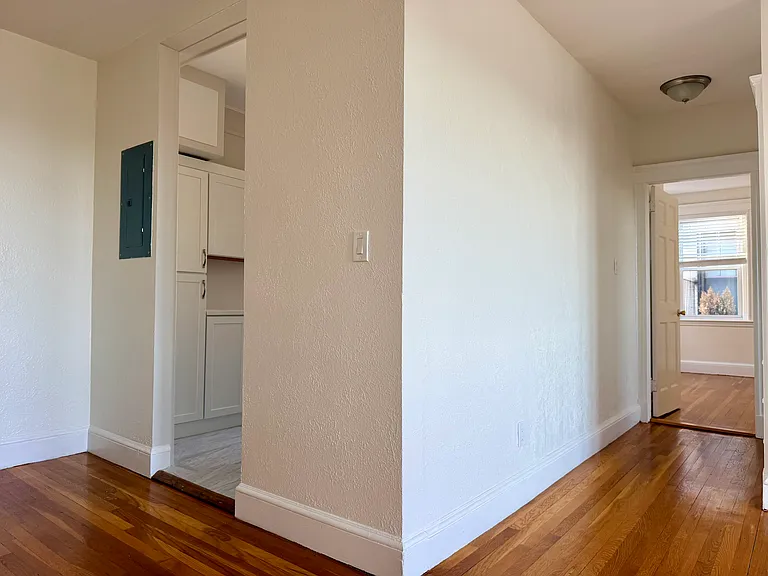 2001 Commonwealth Ave #32 — Photo 10