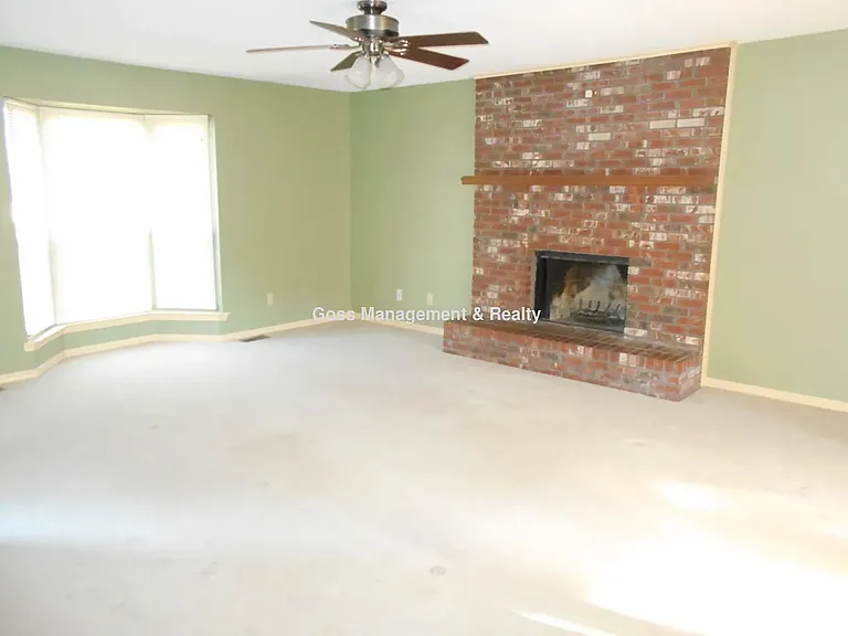 13301 Pleasant Forest Dr — Photo 2