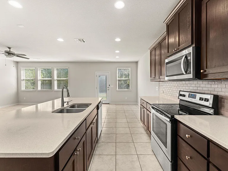 740 Aliso Trl — Photo 13