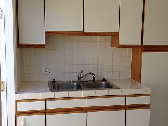 4th image of 4119 Ingraham St