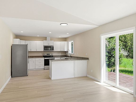 2nd image of 48400 Roaring Rapids Way