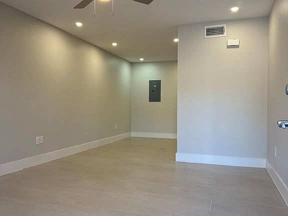 3rd image of 824 S Central Ave #6