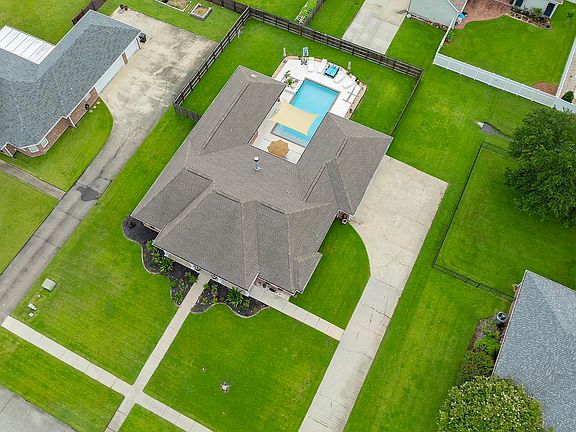 4th image of 181 Lake Mechant Ct