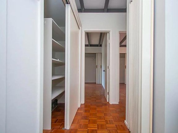 4th image of 3093 Stelling Dr