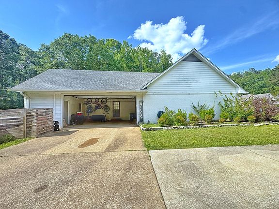 5th image of 1110 Segars Dr