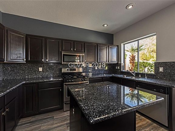 4th image of 8016 Villa Finestra Dr