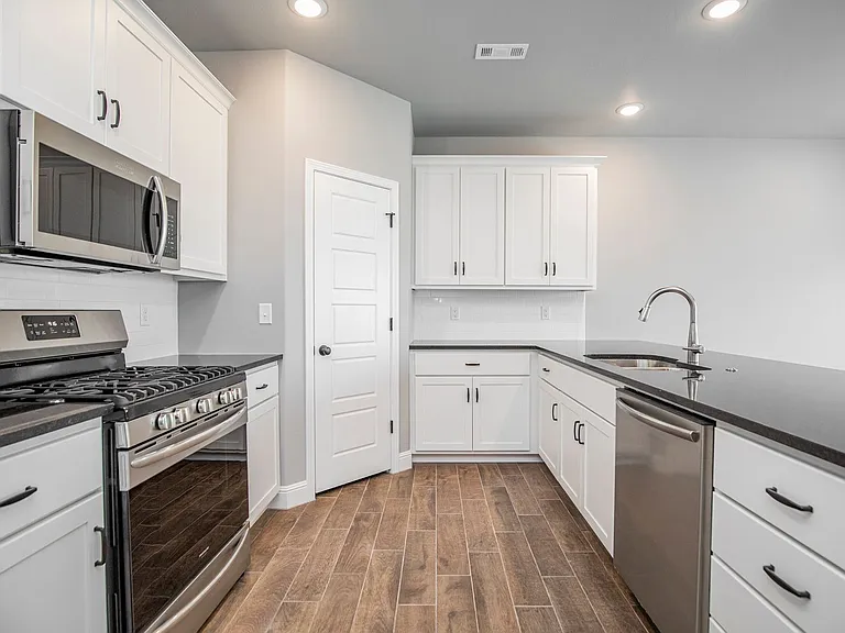 2010 Periwinkle Pl — Photo 7