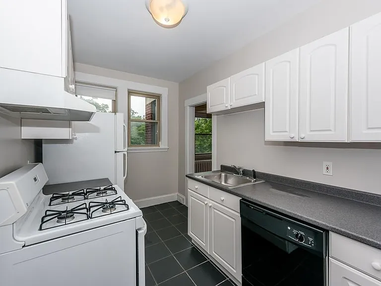 52 Garden St #40 — Photo 13