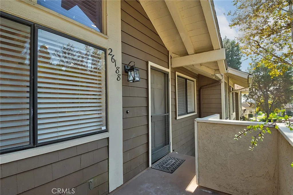 2 bed, 924 sqft, $3,400 — Photo 4